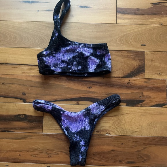 BOND-EYE One-Shoulder Purple and Black Bikini - Picture 2 of 6